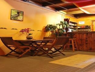 Berambih Lodge Kuching Exterior photo