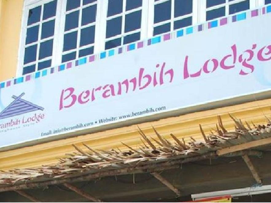 Berambih Lodge Kuching Exterior photo